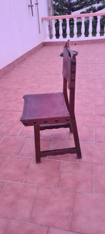 2 chairs, old with leather