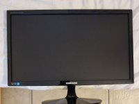 2x LED monitors Samsung SyncMaster SA300B 21.5 inches