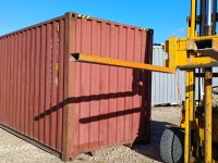 40ft sea container available immediately!