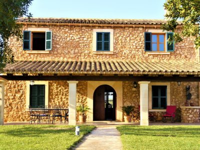 A PARTIR DEL 26 DE ENERO: Finca de dos plantas con piscina y calefacción central de gasoil cerca de 