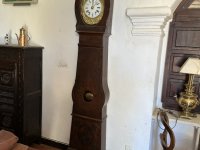 Antike mallorquinische Holz-Standuhr, mechanisch mit Glockenwerk und Pendel zum Aufziehen