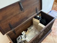 Cofre español antiguo c.1900 con tallas a mano