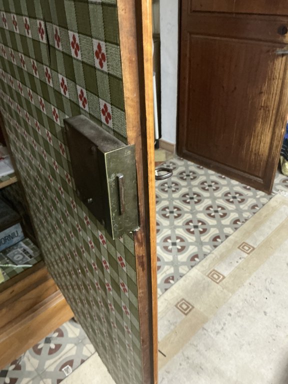 Armario antiguo de madera de cerezo – trabajo artesanal macizo, original, c. s. XIX – desmontable