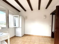 Apartment long-term rental: 2 bedrooms and balcony