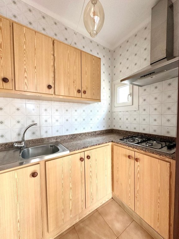 Apartment long-term rental: 2 bedrooms and balcony