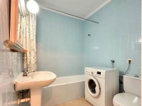 Apartment long-term rental: 2 bedrooms and balcony