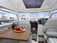 Beneteau Antares 8.0B Motorboat with mooring