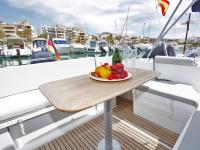 Beneteau Antares 8.0B Motorboat with mooring