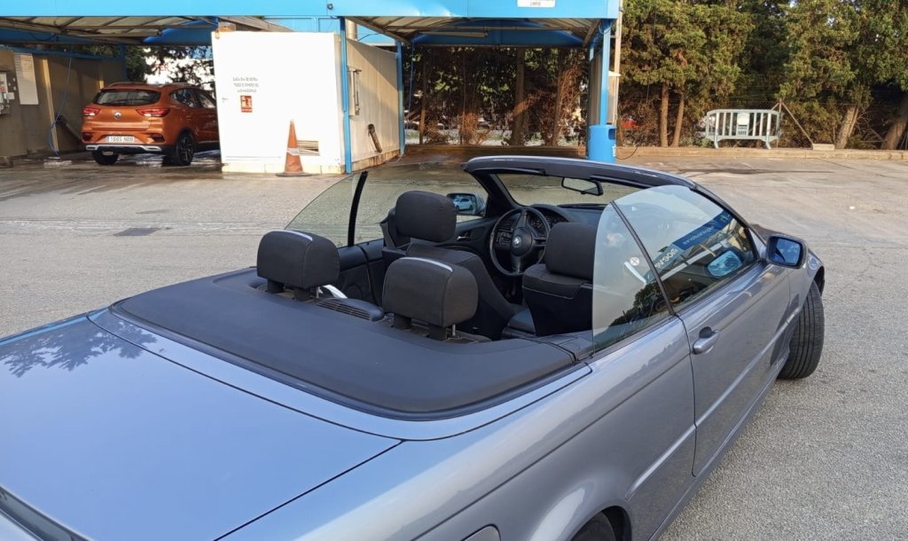 BMW 318i Convertible 2006