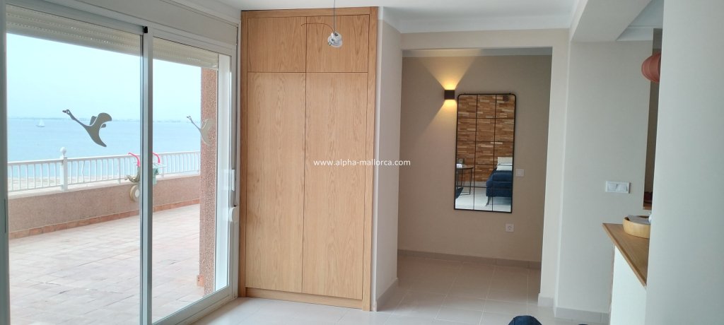 CALA BLAVA: Apartamento de 1 dormitorio con vistas al mar de 180º en la 1ª planta Línea