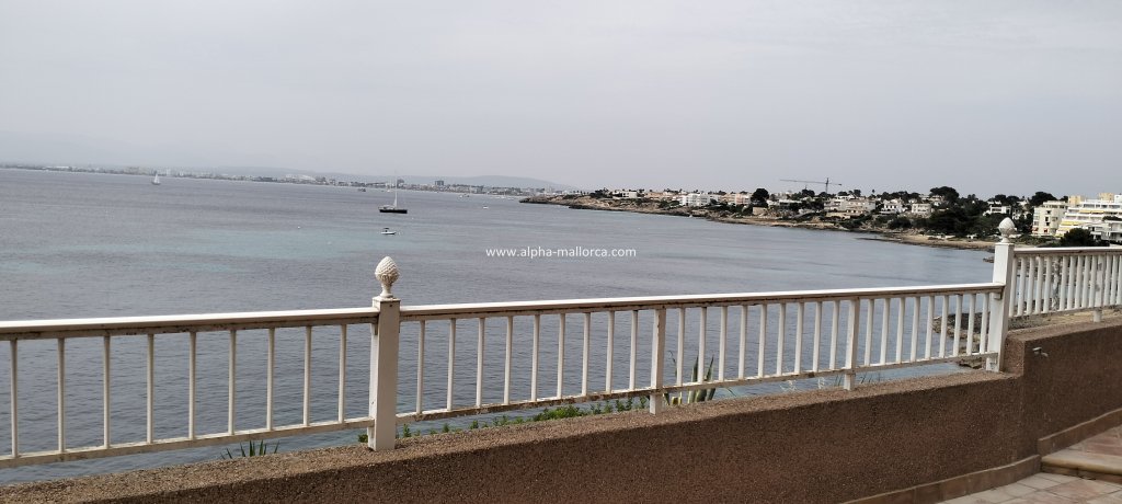 CALA BLAVA: Apartamento de 1 dormitorio con vistas al mar de 180º en la 1ª planta Línea