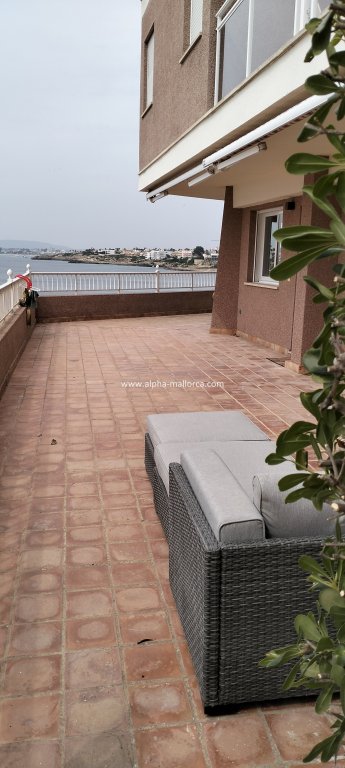 CALA BLAVA: Apartamento de 1 dormitorio con vistas al mar de 180º en la 1ª planta Línea