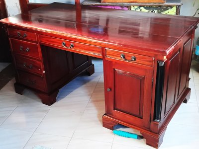 Decorative desk