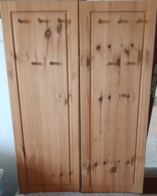 Echtholz  ****  2-  teilige Wandgarderobe   ***  Kiefer gelaugt, geölt