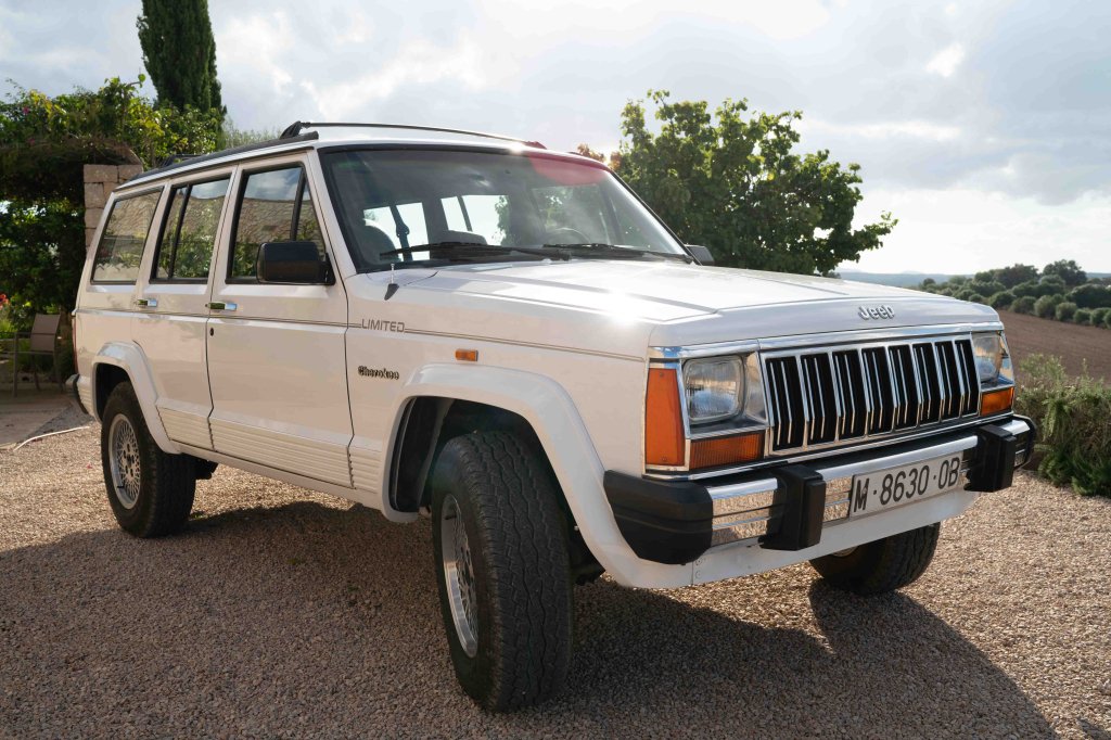 A classic: Jeep Cherokee 4.0 Limited High Output in great condition