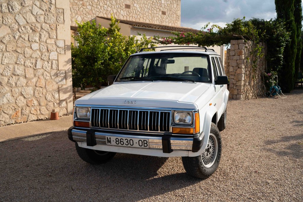 A classic: Jeep Cherokee 4.0 Limited High Output in great condition