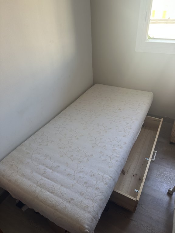 Single bed 90x200m Calvia