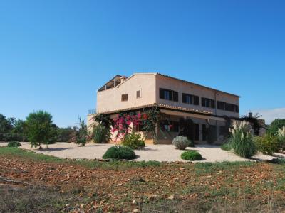 Elegante y amplia finca cerca de S Amarrador - Santanyi --- F 44 VK