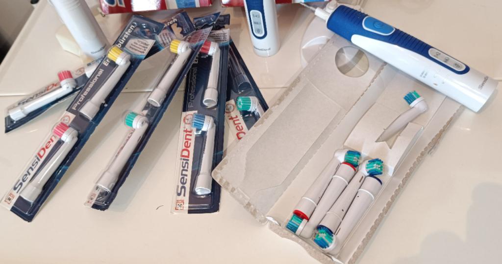 Electric toothbrush Sensident 3 pieces incl. 15 spare brushes