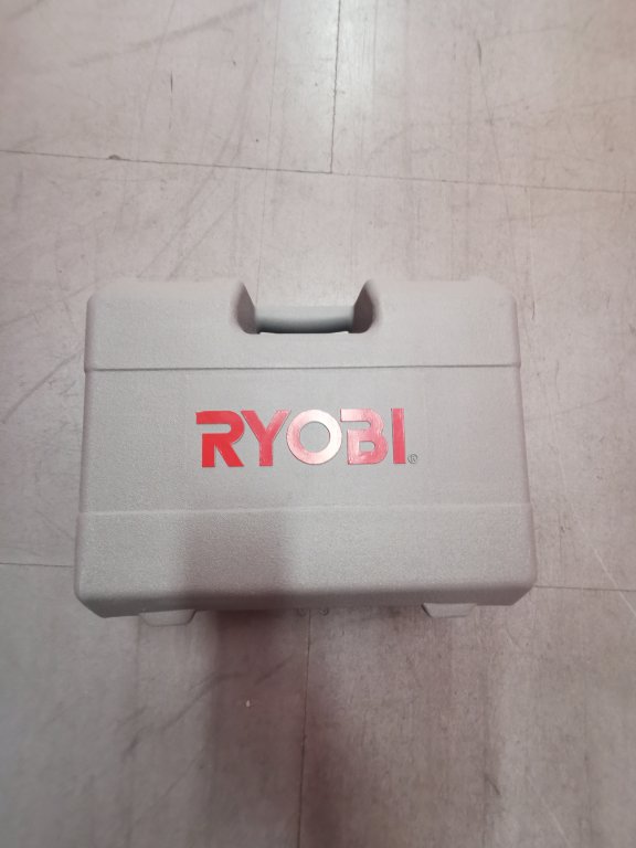 Cepilladora eléctrica, muy poco utilizada.