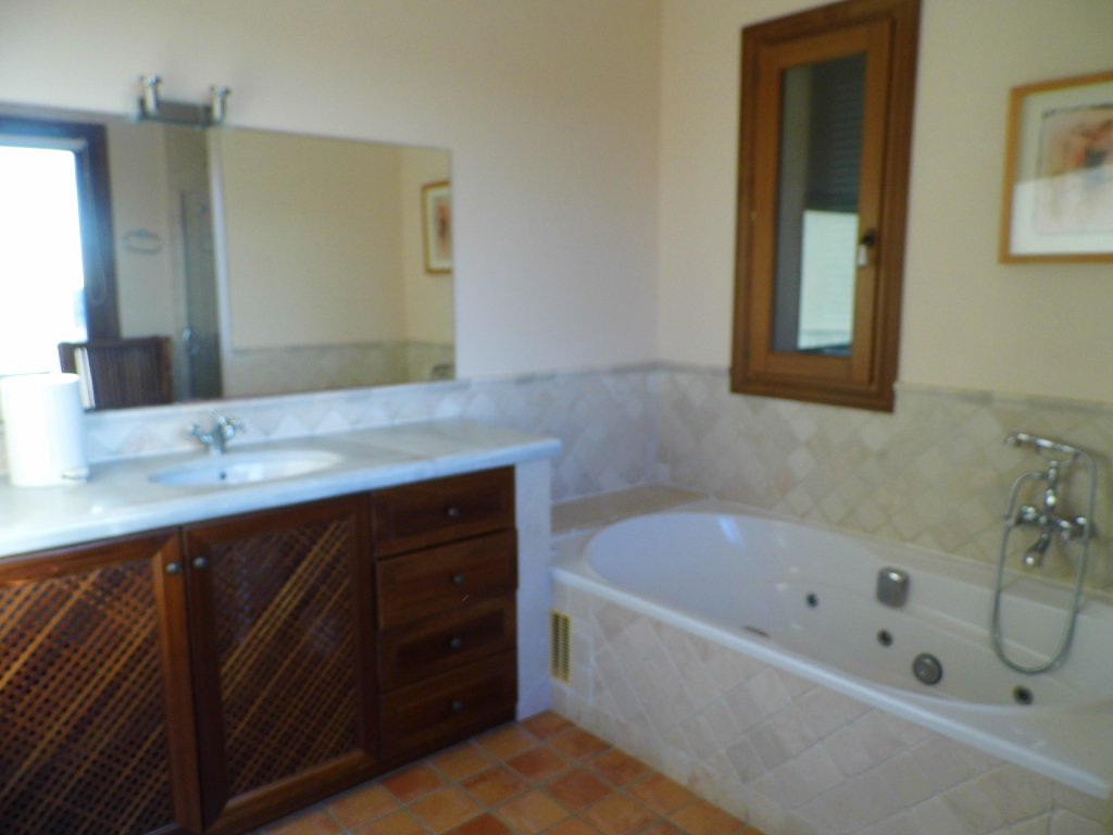 Finca enorme y completamente rehabilitada con todas las comodidades cerca de Es Llombards y Santanyi -- F 127 VK