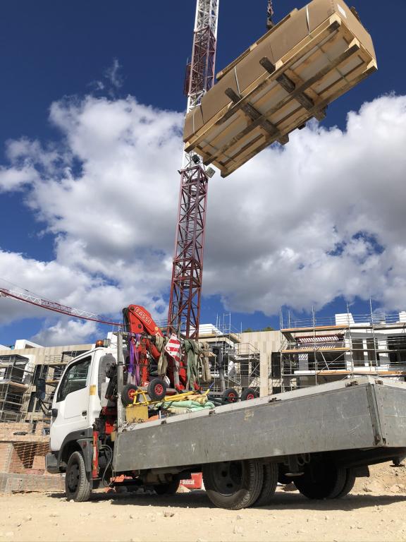 Emptying, dismantling and demolition. Leerung, Räumung und Abbruch.