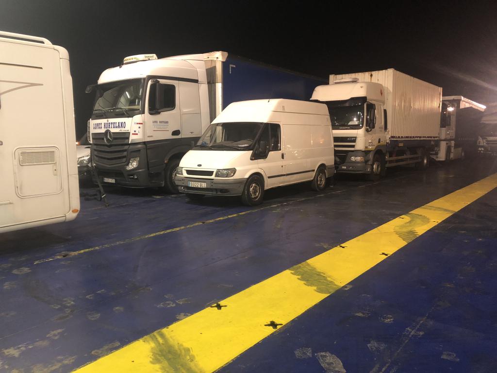 Emptying, dismantling and demolition. Leerung, Räumung und Abbruch.