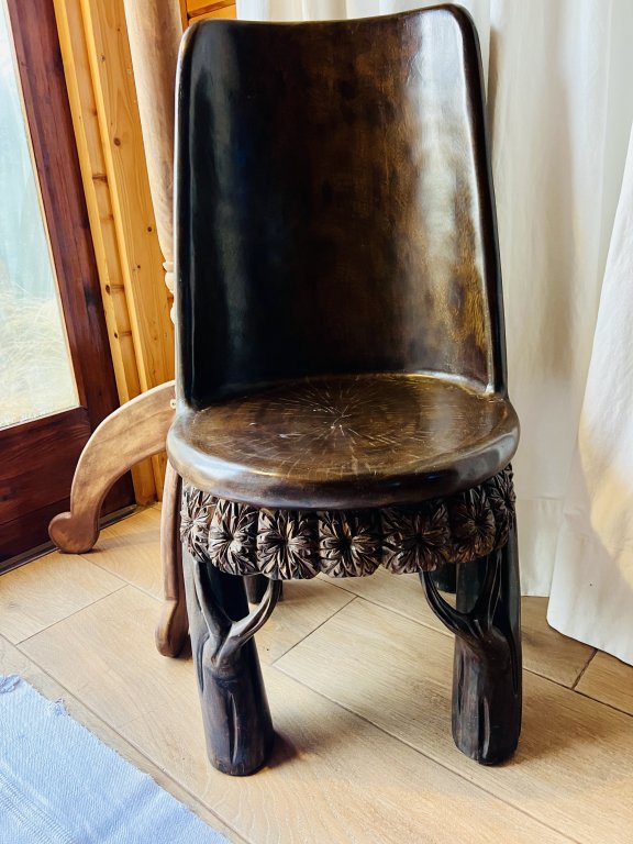 EXCLUSIVO:   Juego de asientos de madera tropical maciza - 4 sillas y 1 mesa