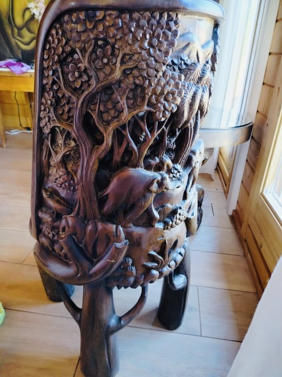 EXCLUSIVO:   Juego de asientos de madera tropical maciza - 4 sillas y 1 mesa