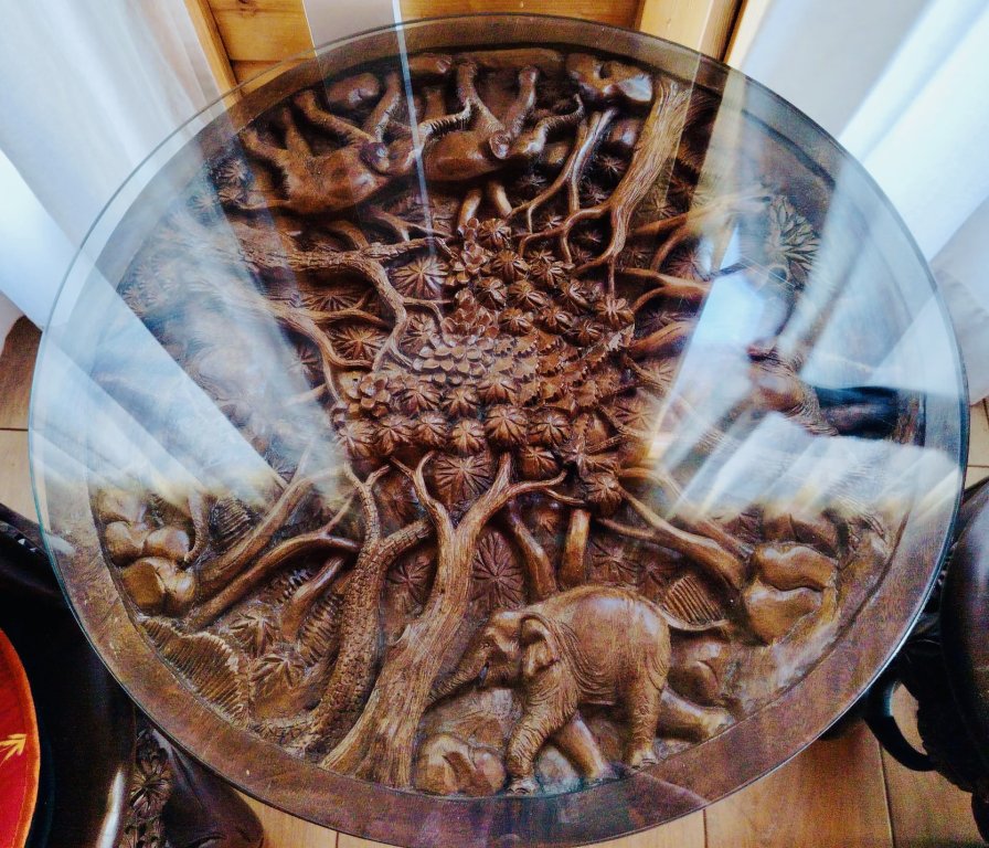 EXCLUSIVO:   Juego de asientos de madera tropical maciza - 4 sillas y 1 mesa