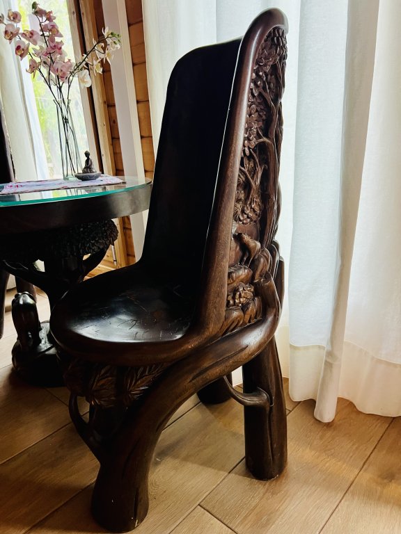 EXCLUSIVO:   Juego de asientos de madera tropical maciza - 4 sillas y 1 mesa