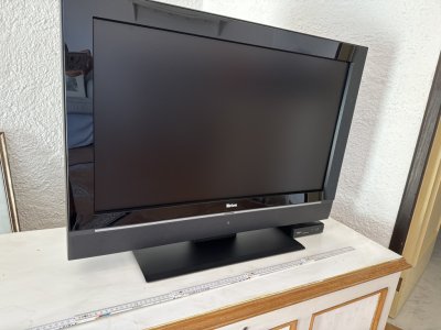 Television from Tevion 32“ LCD TV