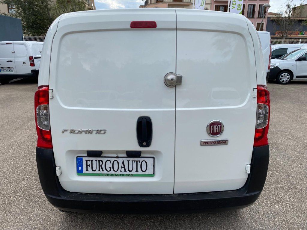 Fiat Fiorino Cargo 80Cv con ESTANTERIAS