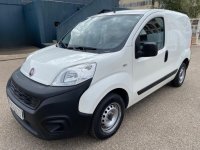 Fiat Fiorino Cargo 80Cv con ESTANTERIAS