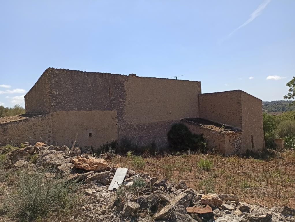 Finca Top Location for Renovation for Sale in Son Macia