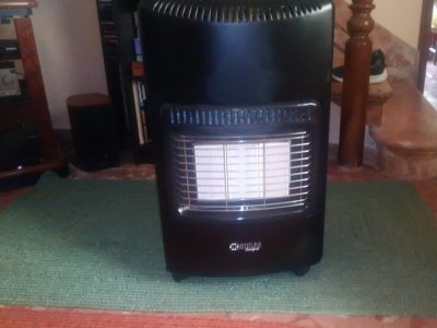 Gas heater with bottle
