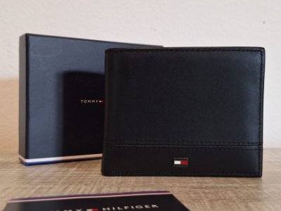 Tommy Hilfiger Wallet