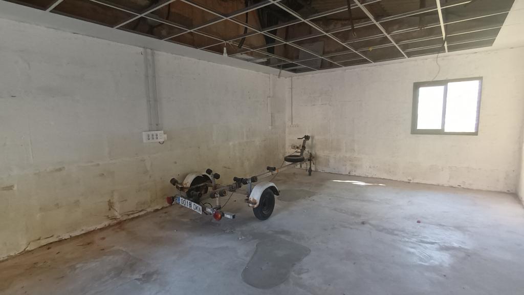 Parcela en ubicación céntrica con un gran trastero en Es LLombards --- S 13