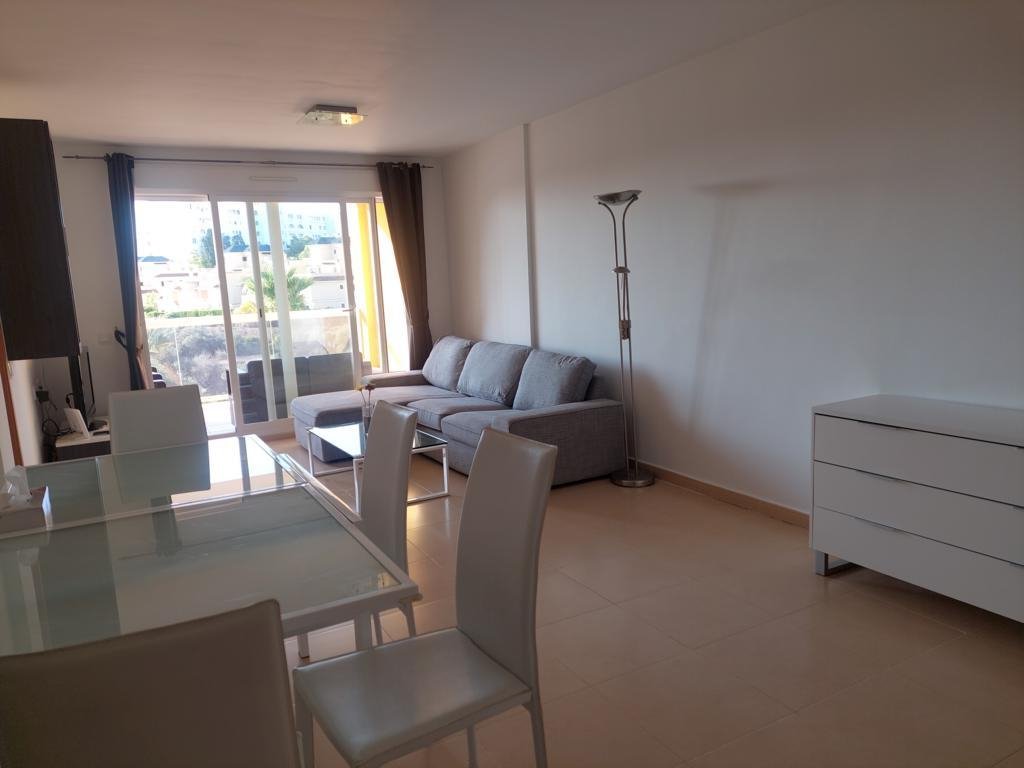 Bright, very nice apartment with communal pool