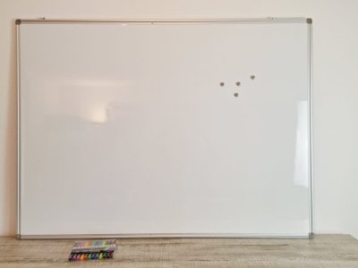 High-quality magnetic board 90x120 cm white