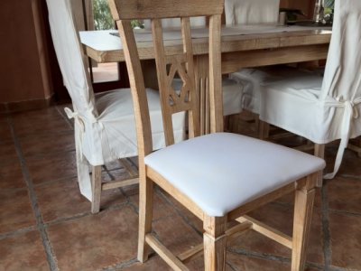 Mesa de comedor de madera maciza de alta calidad con 6 sillas tapizadas y fundas extraíbles