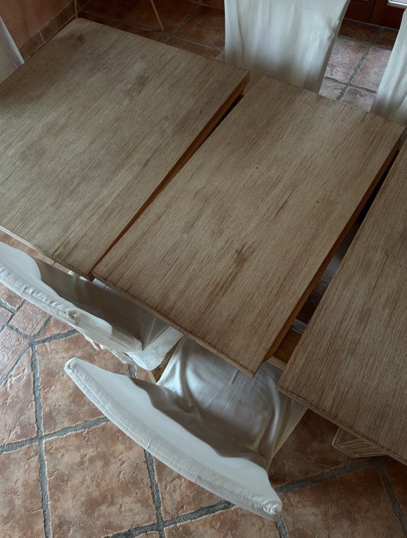 High-quality solid wood dining table with 6 upholstered chairs and removable covers