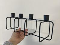 Candelabro negro - utilizado como corona de Adviento para 4 velas estrechas - longitud 40 cm