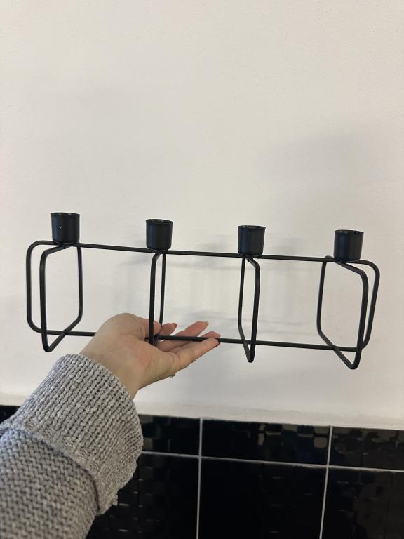 Candelabro negro - utilizado como corona de Adviento para 4 velas estrechas - longitud 40 cm