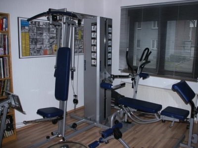 KETTLER "Multi Fitness Center" 7713-400 azul-plata + Prensa de piernas 7459-580