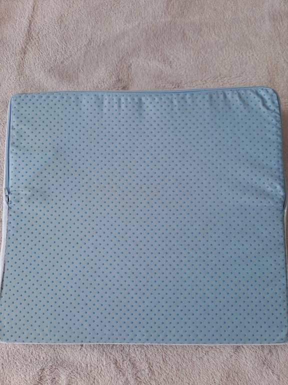 Cushion / Wedge cushion Co. Flipline