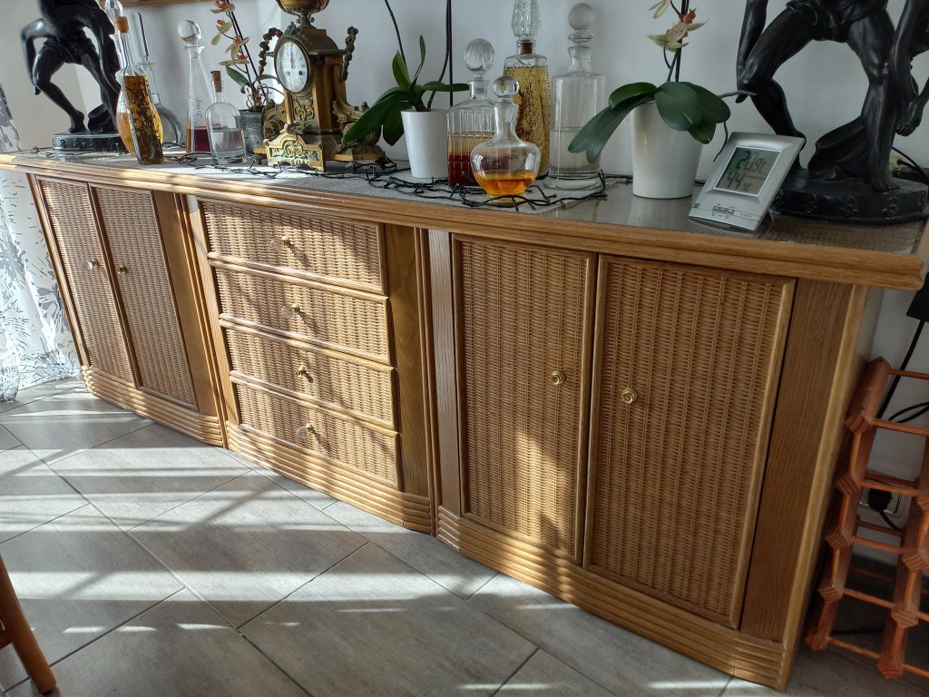 Complete dining room, brown rattan look