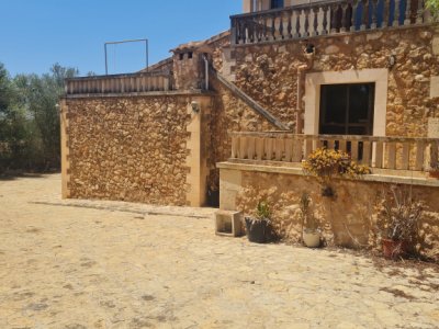 Country house / Finca for sale in Campos