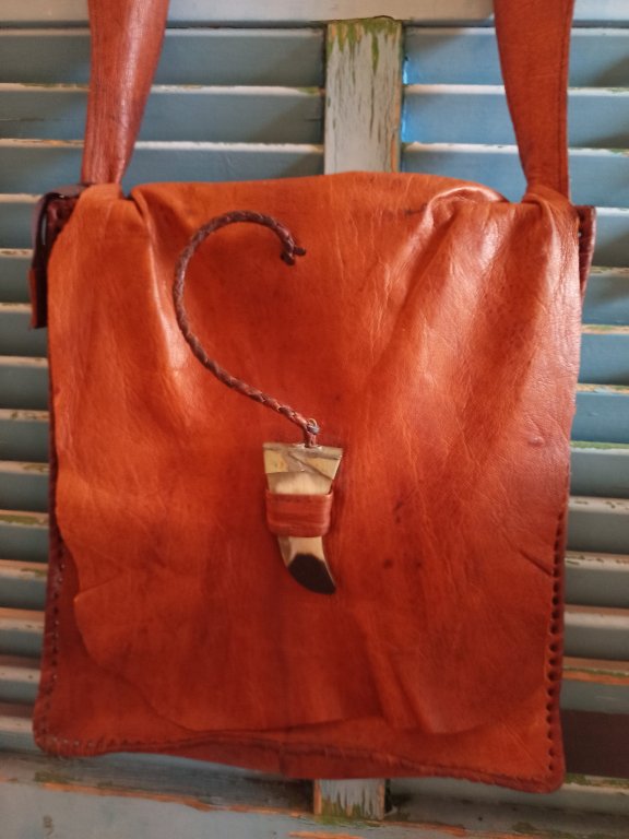 LEATHER bag Women / Men