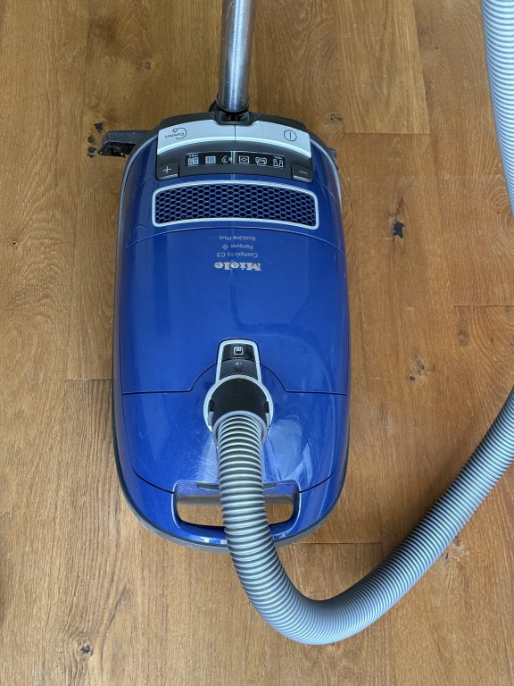Miele Complete C3 vacuum cleaner, fully functional